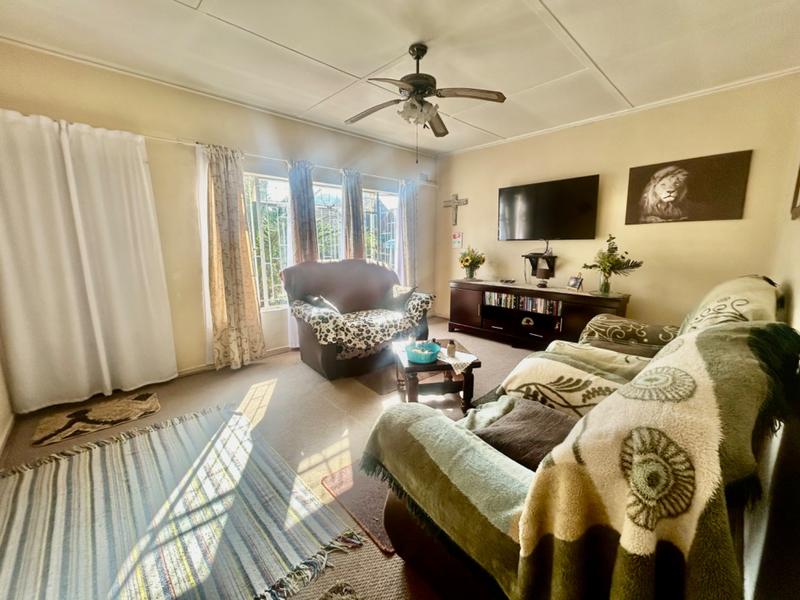 2 Bedroom Property for Sale in Vanderbijlpark CW Gauteng
