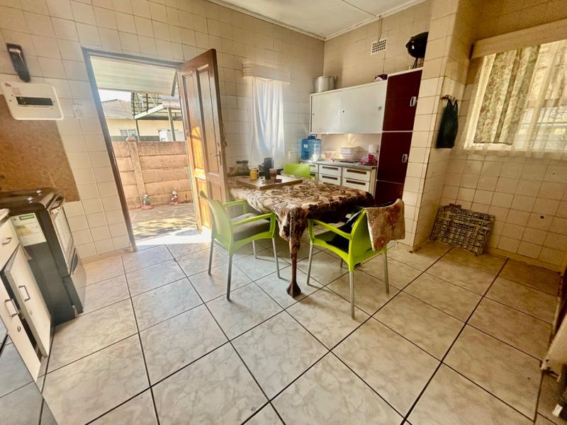 2 Bedroom Property for Sale in Vanderbijlpark CW Gauteng