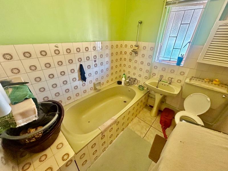 2 Bedroom Property for Sale in Vanderbijlpark CW Gauteng