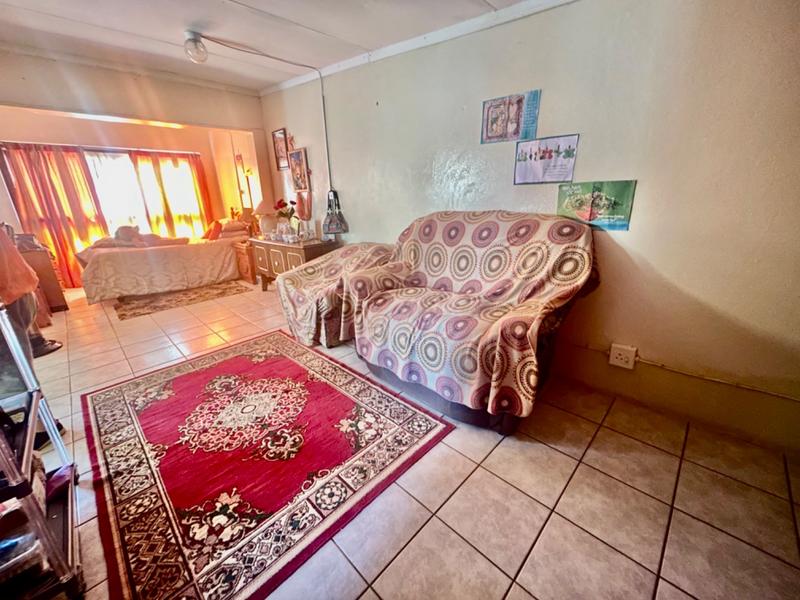 2 Bedroom Property for Sale in Vanderbijlpark CW Gauteng