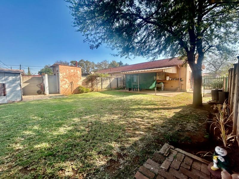 2 Bedroom Property for Sale in Vanderbijlpark CW Gauteng