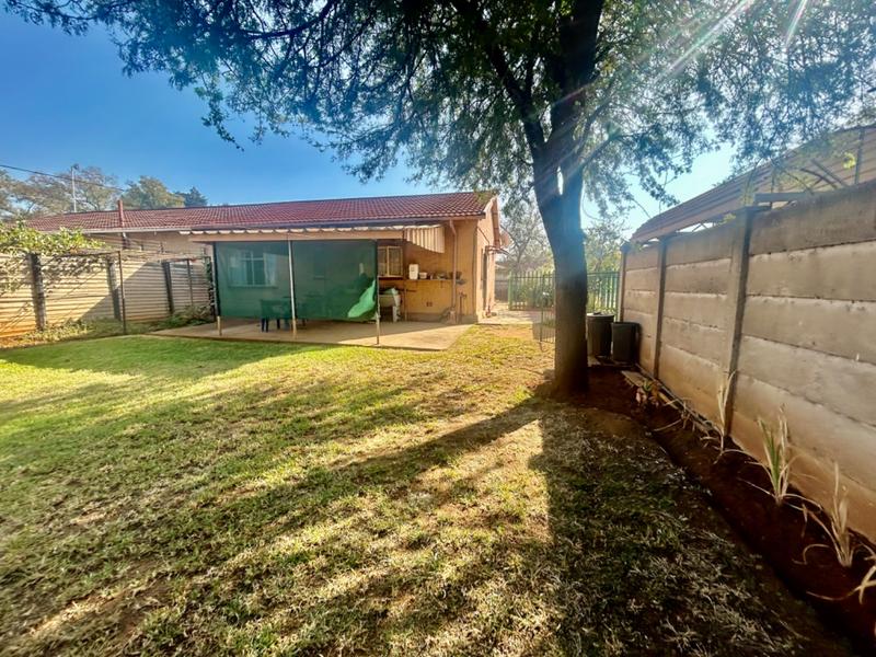 2 Bedroom Property for Sale in Vanderbijlpark CW Gauteng