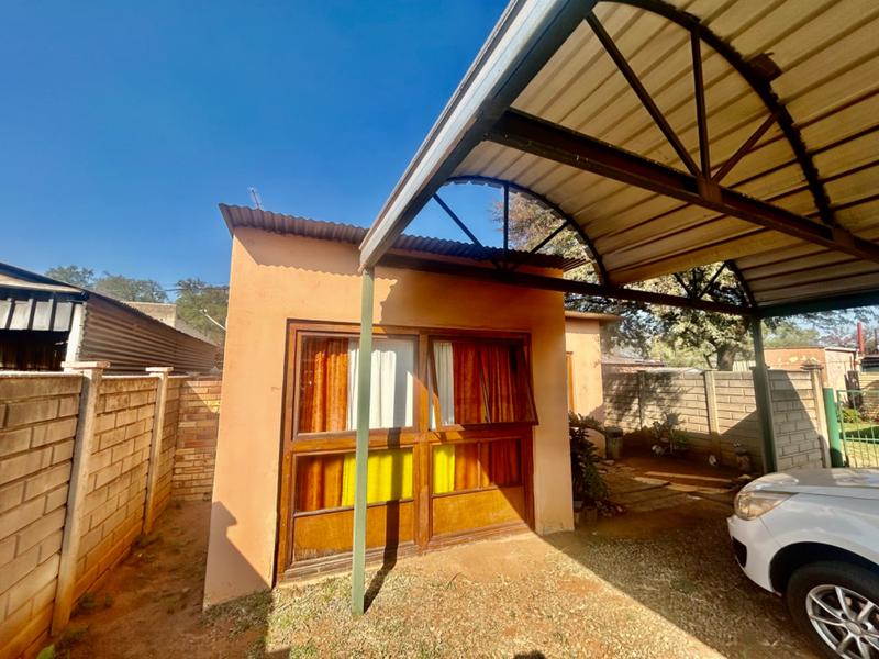 2 Bedroom Property for Sale in Vanderbijlpark CW Gauteng