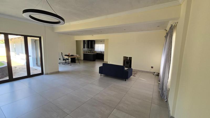 To Let 3 Bedroom Property for Rent in Mondeor Gauteng