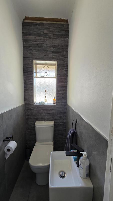 To Let 3 Bedroom Property for Rent in Mondeor Gauteng