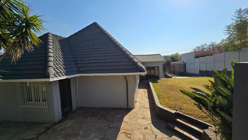 To Let 3 Bedroom Property for Rent in Mondeor Gauteng