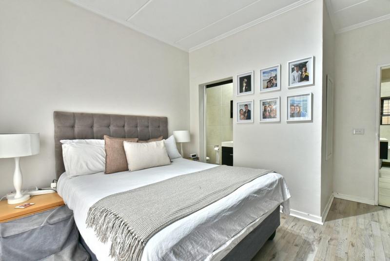 2 Bedroom Property for Sale in Glenvista Gauteng