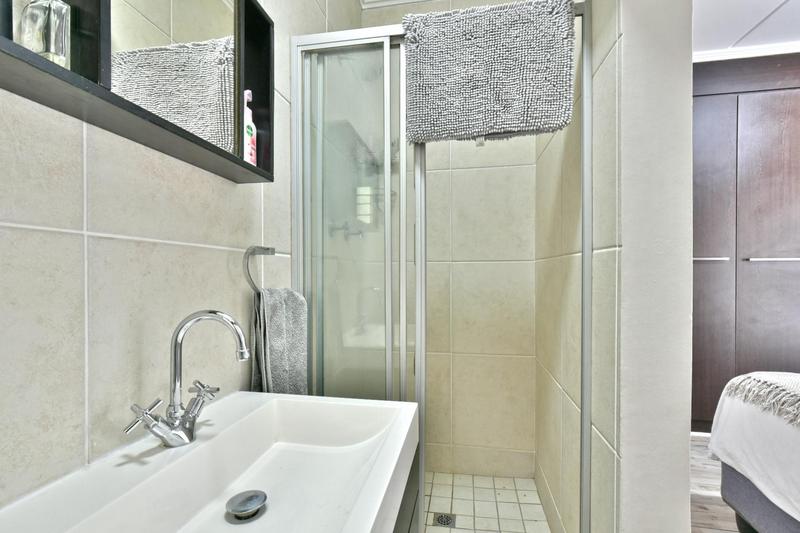 2 Bedroom Property for Sale in Glenvista Gauteng