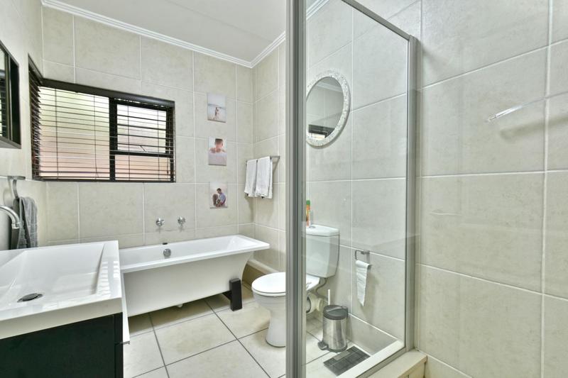 2 Bedroom Property for Sale in Glenvista Gauteng