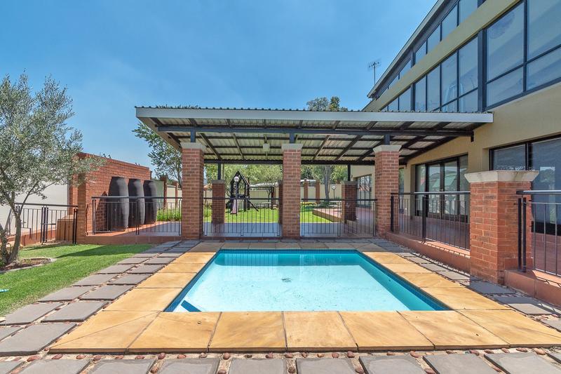 2 Bedroom Property for Sale in Glenvista Gauteng