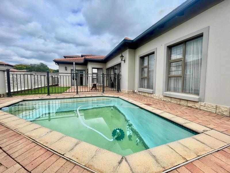 To Let 3 Bedroom Property for Rent in Bryanston Gauteng