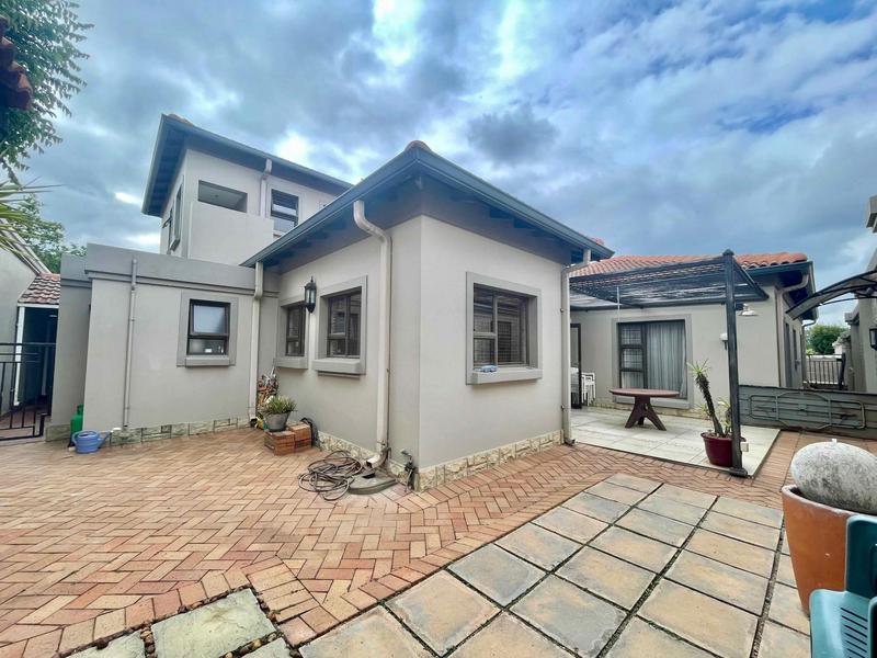 To Let 3 Bedroom Property for Rent in Bryanston Gauteng