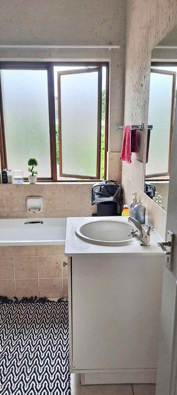 To Let 2 Bedroom Property for Rent in Paulshof Gauteng