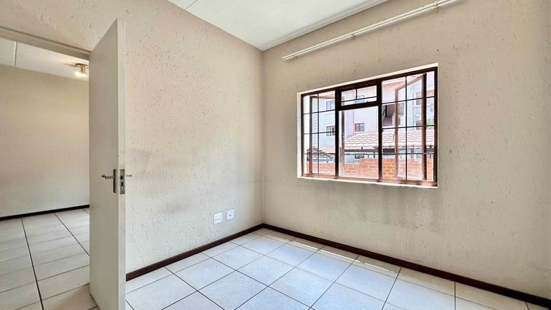 1 Bedroom Property for Sale in Paulshof Gauteng