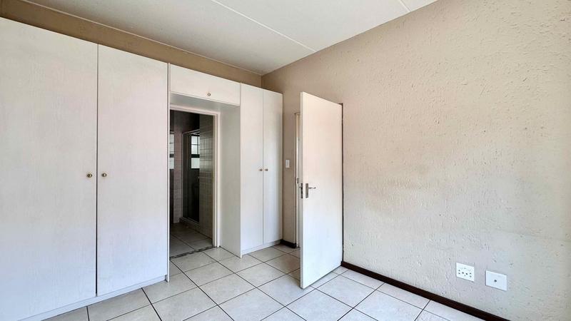 1 Bedroom Property for Sale in Paulshof Gauteng