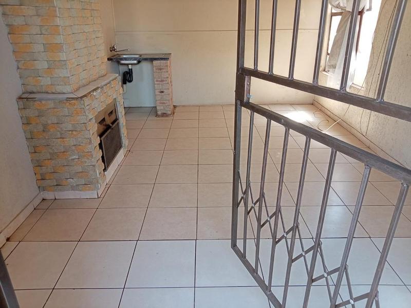 3 Bedroom Property for Sale in Protea Glen Gauteng