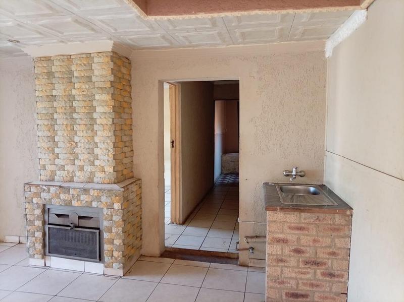 3 Bedroom Property for Sale in Protea Glen Gauteng