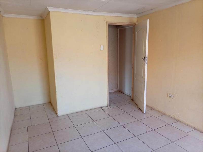 3 Bedroom Property for Sale in Protea Glen Gauteng