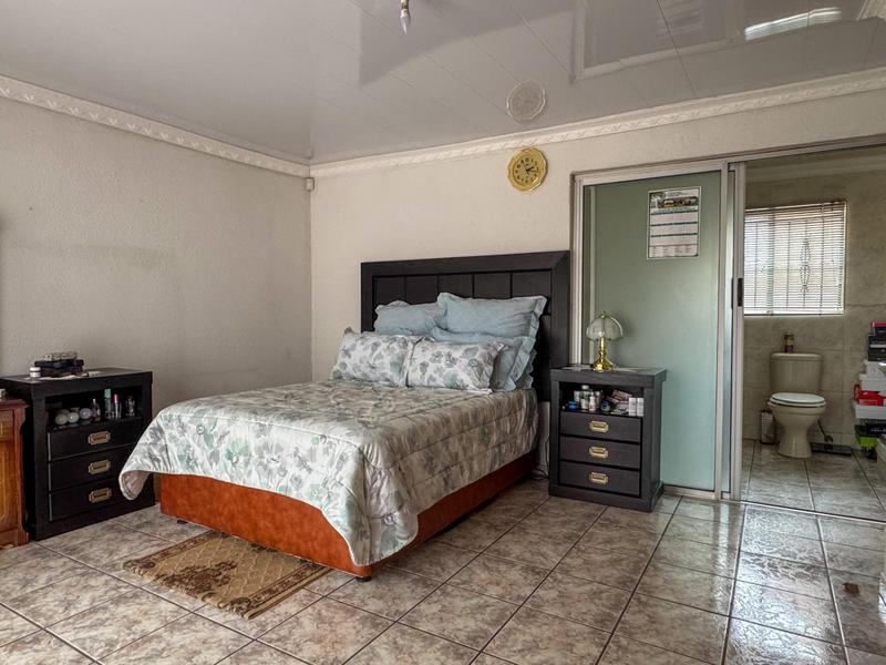 4 Bedroom Property for Sale in Lawley Gauteng