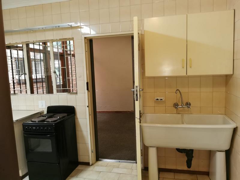 To Let 2 Bedroom Property for Rent in Ashlea Gardens Gauteng
