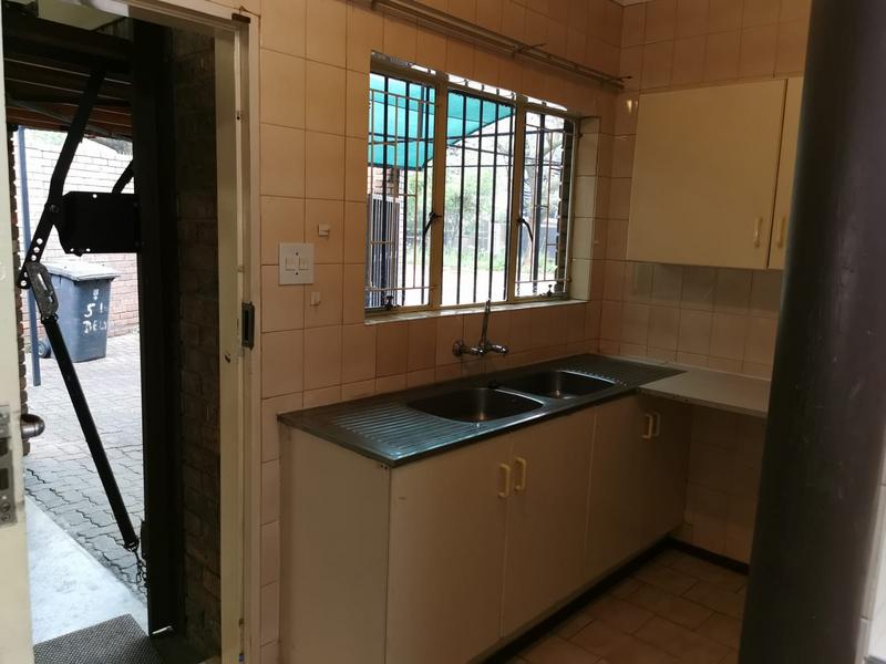 To Let 2 Bedroom Property for Rent in Ashlea Gardens Gauteng