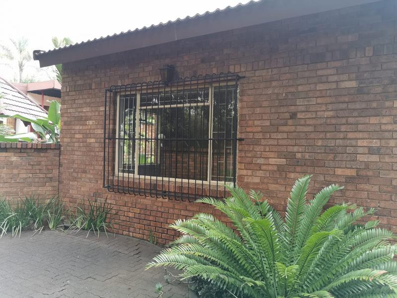 To Let 2 Bedroom Property for Rent in Ashlea Gardens Gauteng