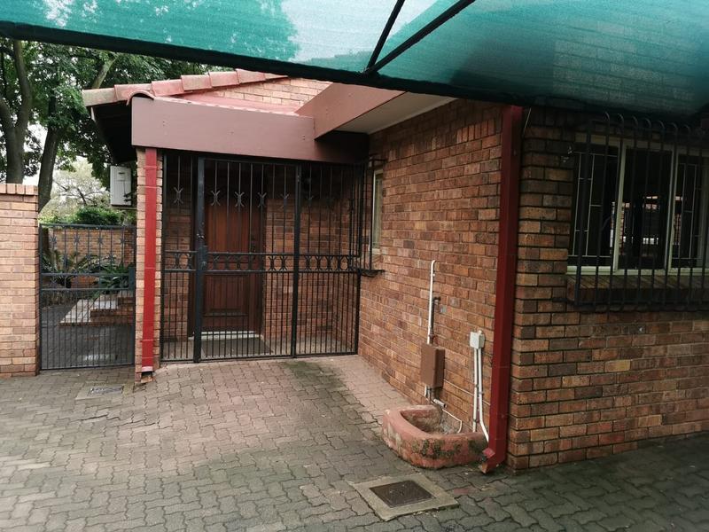 To Let 2 Bedroom Property for Rent in Ashlea Gardens Gauteng