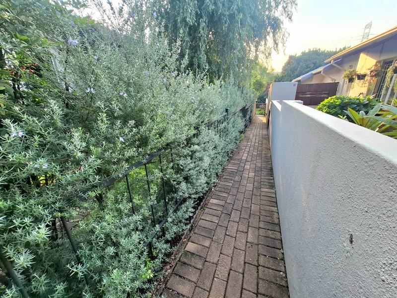 3 Bedroom Property for Sale in Erasmuskloof Gauteng