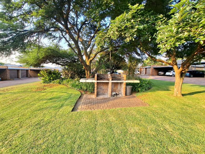 3 Bedroom Property for Sale in Erasmuskloof Gauteng