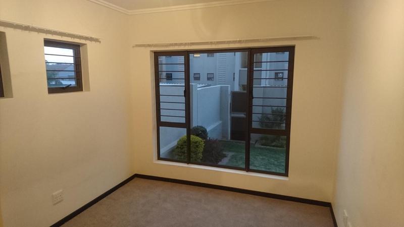 To Let 2 Bedroom Property for Rent in Bryanston Gauteng