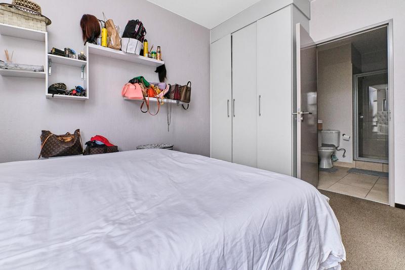 1 Bedroom Property for Sale in Broadacres Gauteng