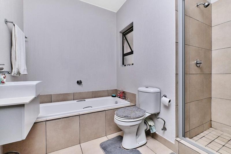 1 Bedroom Property for Sale in Broadacres Gauteng