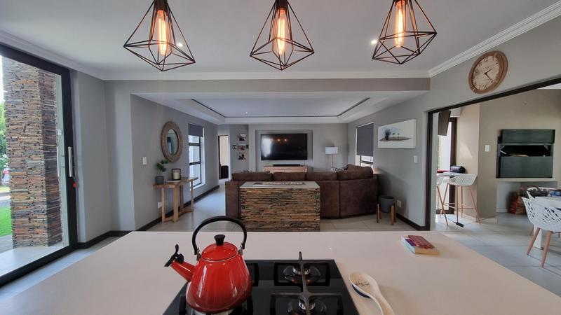 4 Bedroom Property for Sale in Midstream Ridge Gauteng