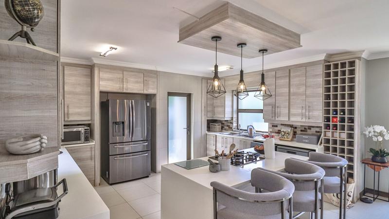 4 Bedroom Property for Sale in Midstream Ridge Gauteng
