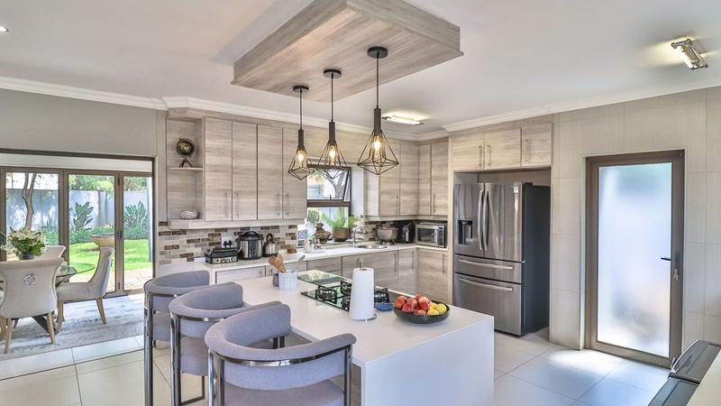 4 Bedroom Property for Sale in Midstream Ridge Gauteng