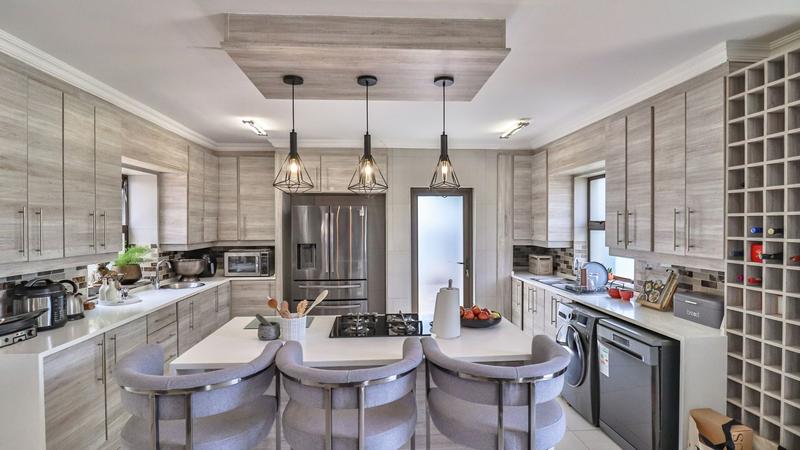 4 Bedroom Property for Sale in Midstream Ridge Gauteng