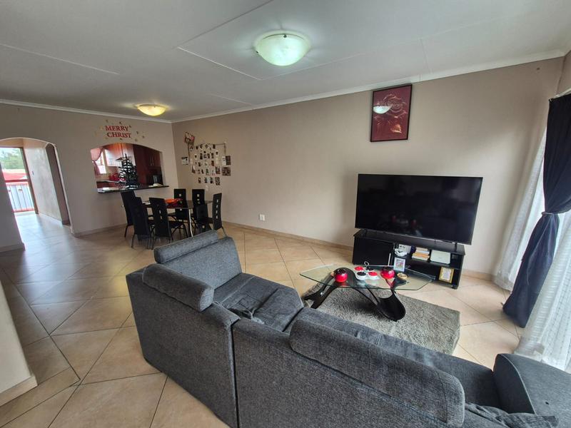 3 Bedroom Property for Sale in Brackendowns Gauteng