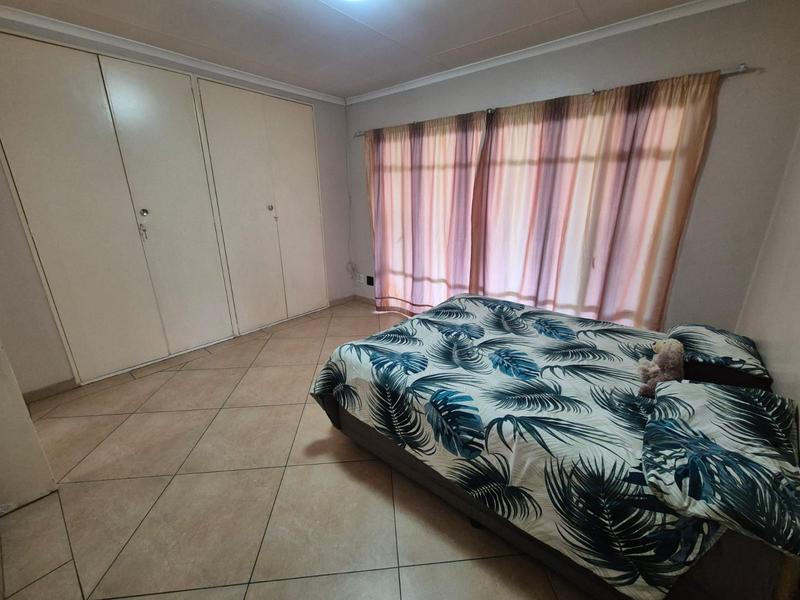 3 Bedroom Property for Sale in Brackendowns Gauteng