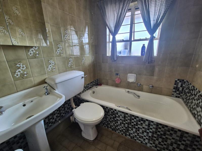 3 Bedroom Property for Sale in Brackendowns Gauteng