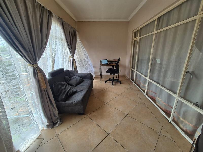 3 Bedroom Property for Sale in Brackendowns Gauteng