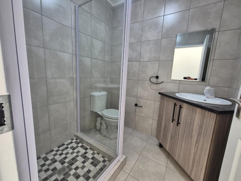 2 Bedroom Property for Sale in Brackendowns Gauteng