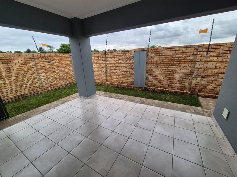 2 Bedroom Property for Sale in Brackendowns Gauteng