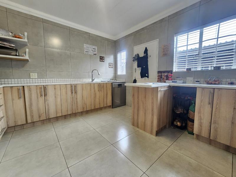 3 Bedroom Property for Sale in Brackenhurst Gauteng