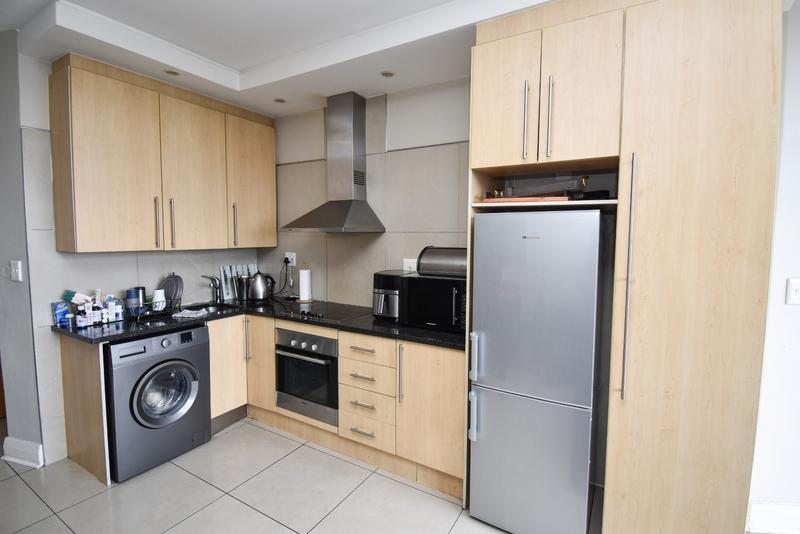 To Let 1 Bedroom Property for Rent in Sandown Gauteng