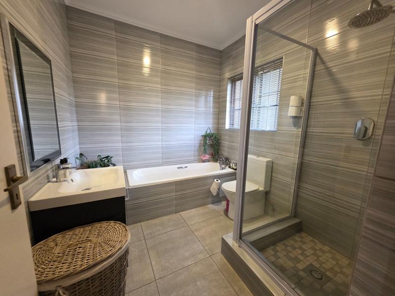 3 Bedroom Property for Sale in Sunninghill Gauteng