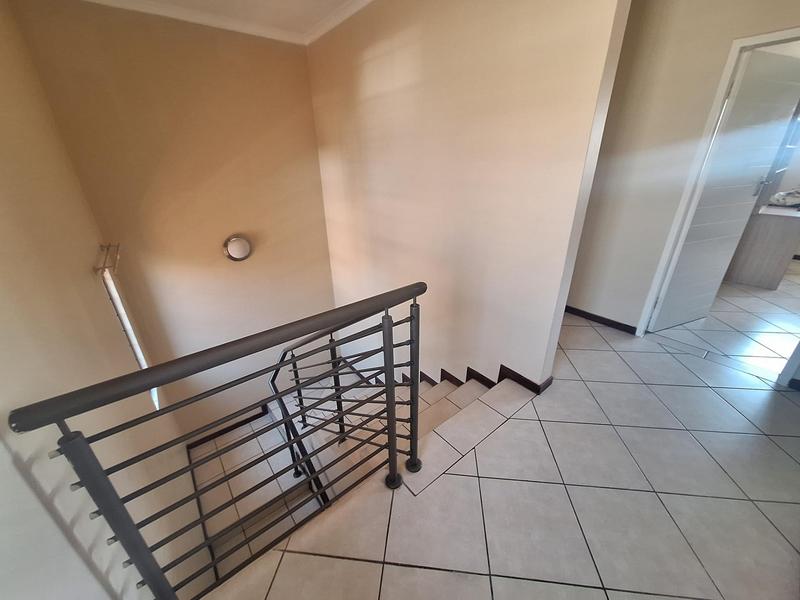 4 Bedroom Property for Sale in Mooikloof Ridge Gauteng