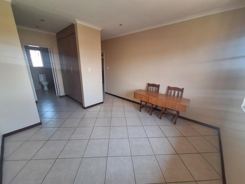 4 Bedroom Property for Sale in Mooikloof Ridge Gauteng