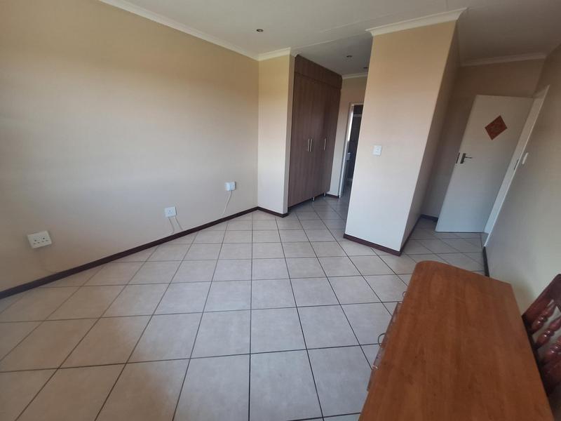 4 Bedroom Property for Sale in Mooikloof Ridge Gauteng