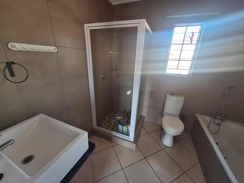 4 Bedroom Property for Sale in Mooikloof Ridge Gauteng