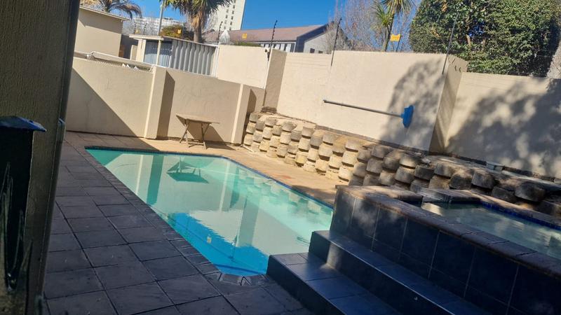 2 Bedroom Property for Sale in Bedford Gardens Gauteng